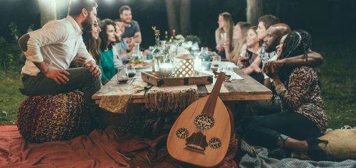 Les instruments de musique parfaits pour les soirées entre amis !