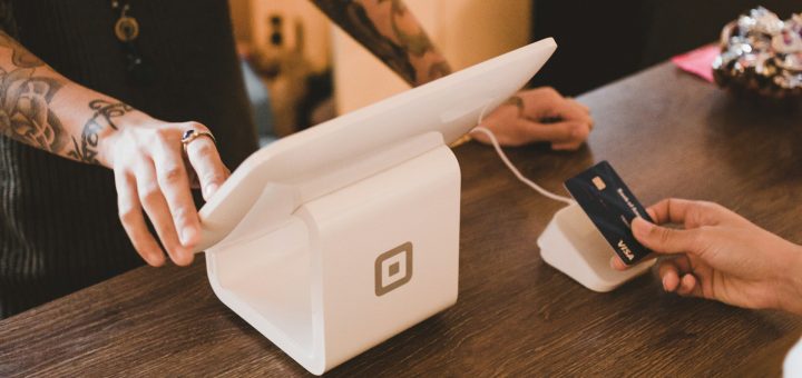 Simplifiez la gestion de votre petit commerce avec une caisse enregistreuse performante